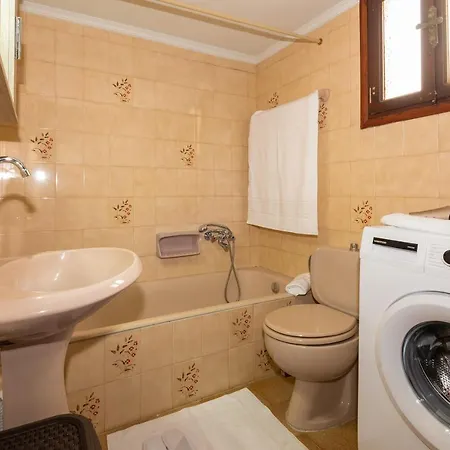 Stratos Seaside Corner * Rétino