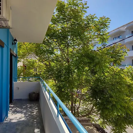 Stratos Seaside Corner Apartment Rethymno