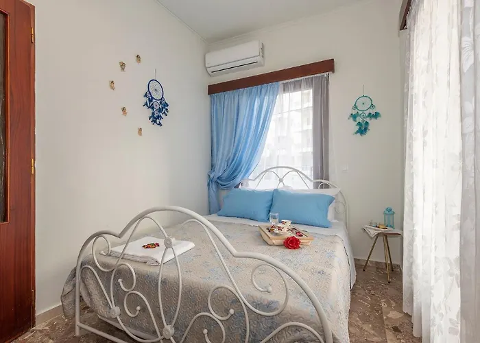 Stratos Seaside Corner Rétino